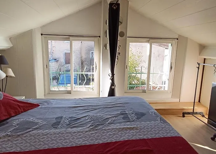 Tatil Evi La Au Fond Du Jardin